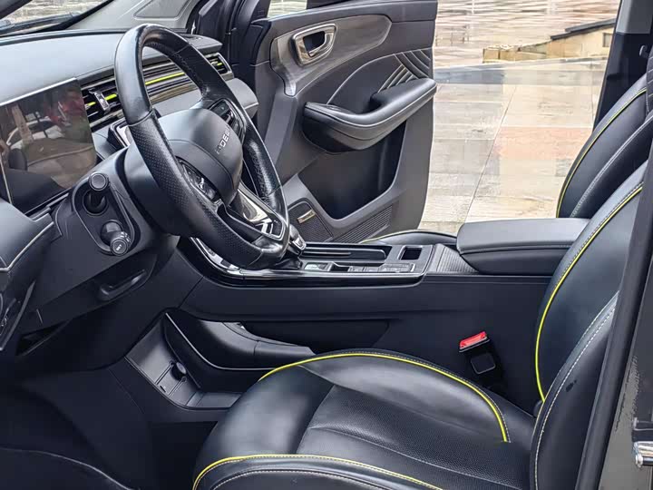 Фото 8 - Roewe RX5