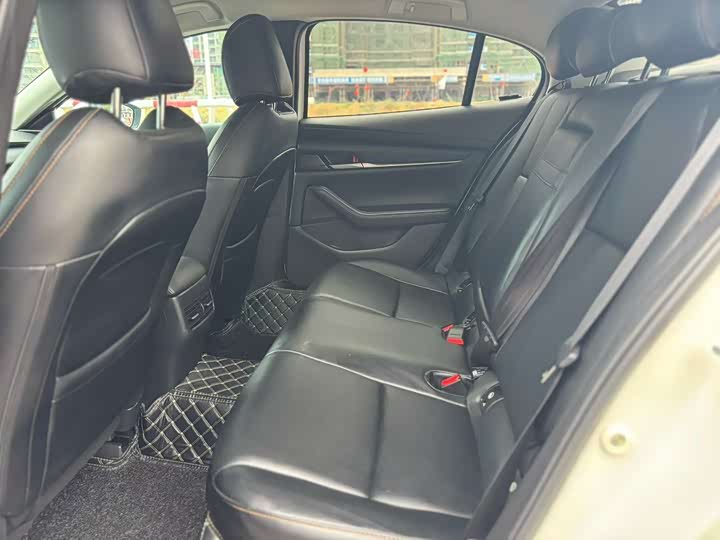 Photo 4 - Mazda 3 (Axela)