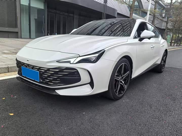 Фото 1 - MG Motor 7