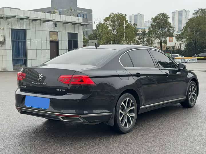 Photo 4 - Volkswagen Magotan