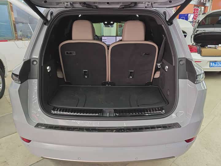 Фото 6 - LiXiang L9