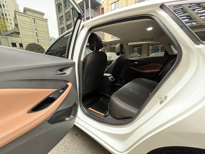 Фото 9 - Buick Verano