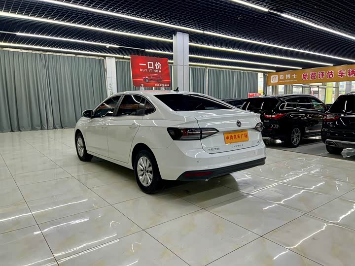 Фото 4 - Volkswagen Lavida