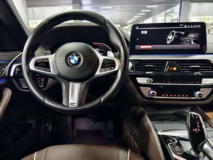 Фото 9 - BMW 5 Series