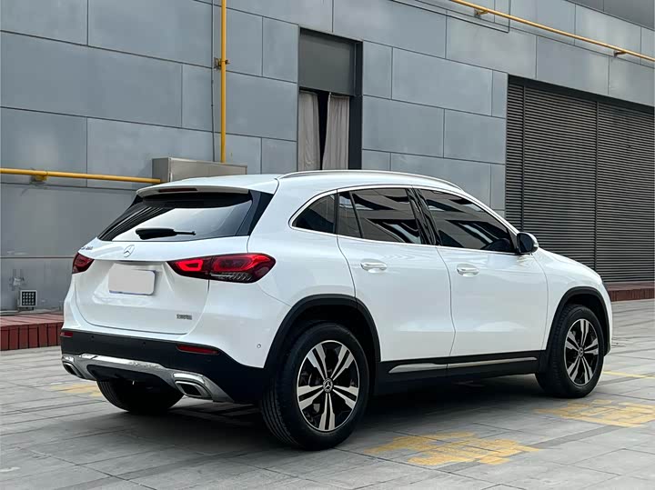 Zdjęcie 4 - Mercedes-Benz GLA-Class