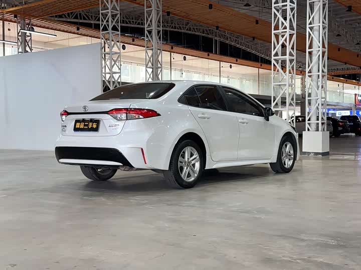 Фото 3 - Toyota Levin