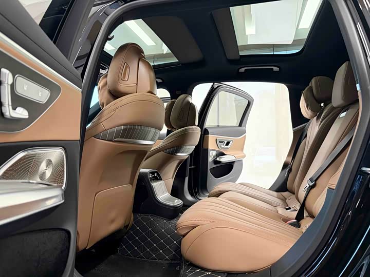 Фото 7 - Mercedes-Benz E-Class