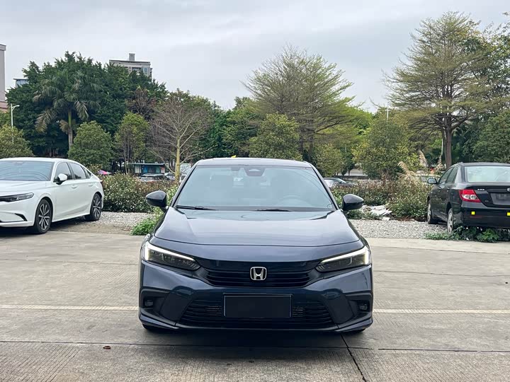 Фото 2 - Honda Civic