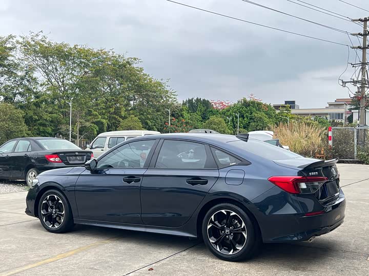 Фото 9 - Honda Civic