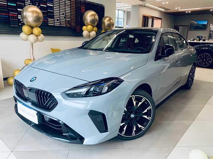 Photo 1 - BMW 2 Series