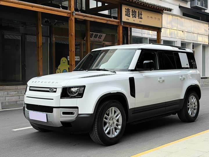 Photo 1 - Land Rover Defender