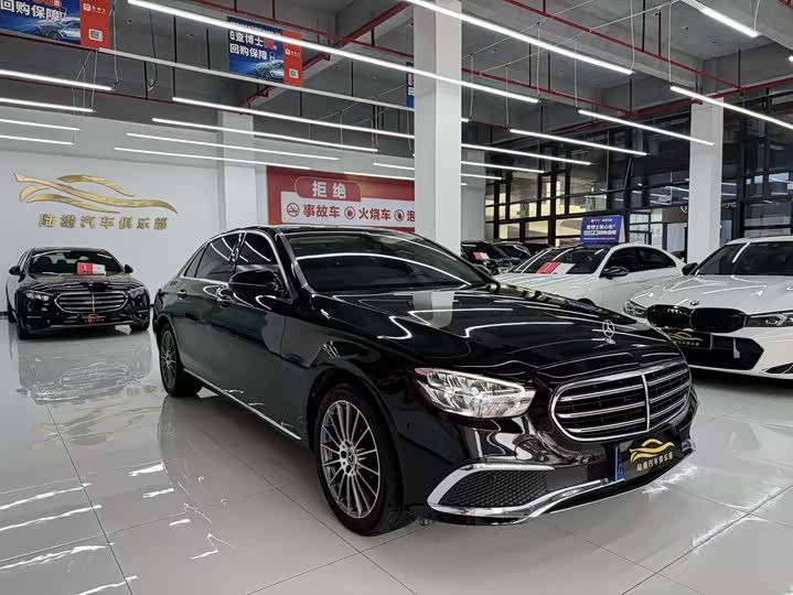 Photo 3 - Mercedes-Benz E-Class