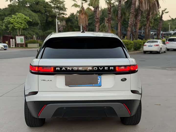 Фото 8 - Land Rover Range Rover Velar