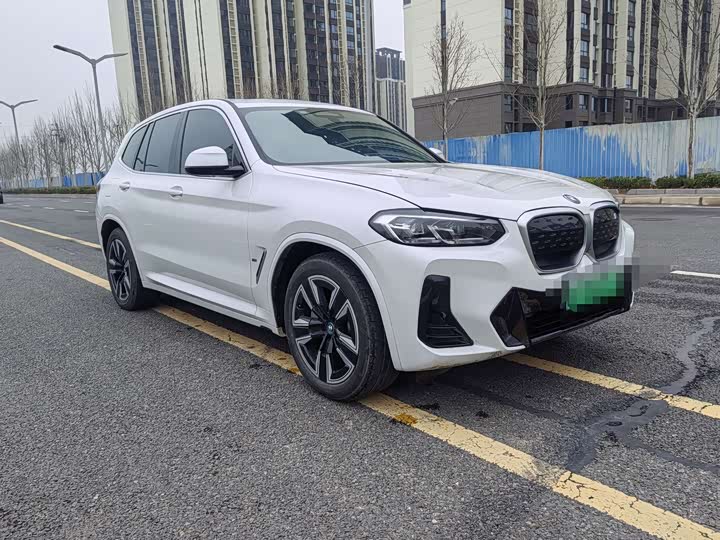 Фото 3 - BMW iX3