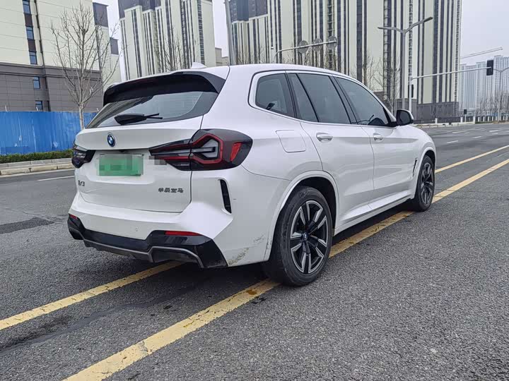 Фото 4 - BMW iX3