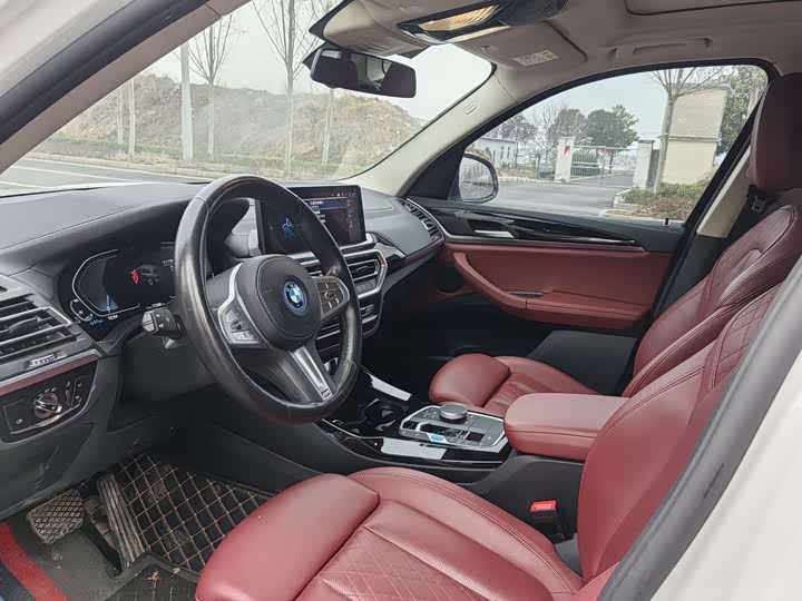 Фото 7 - BMW iX3