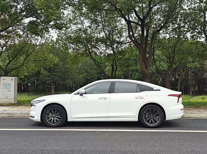 Photo 4 - Bestune B70