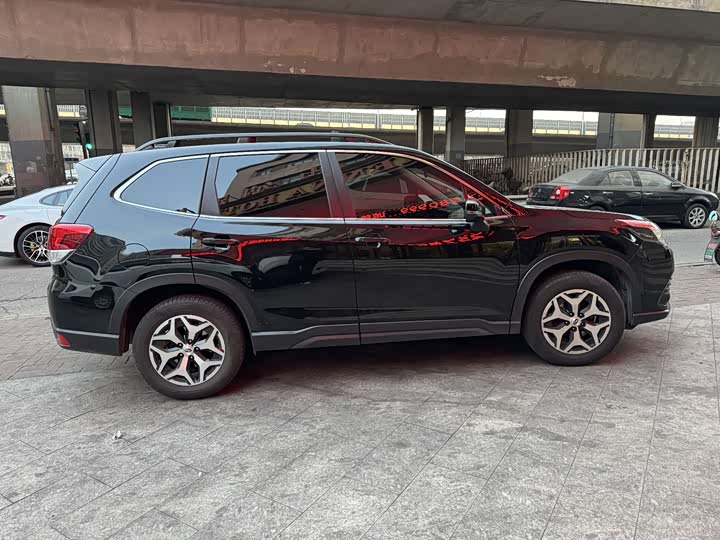 Фото 4 - Subaru Forester