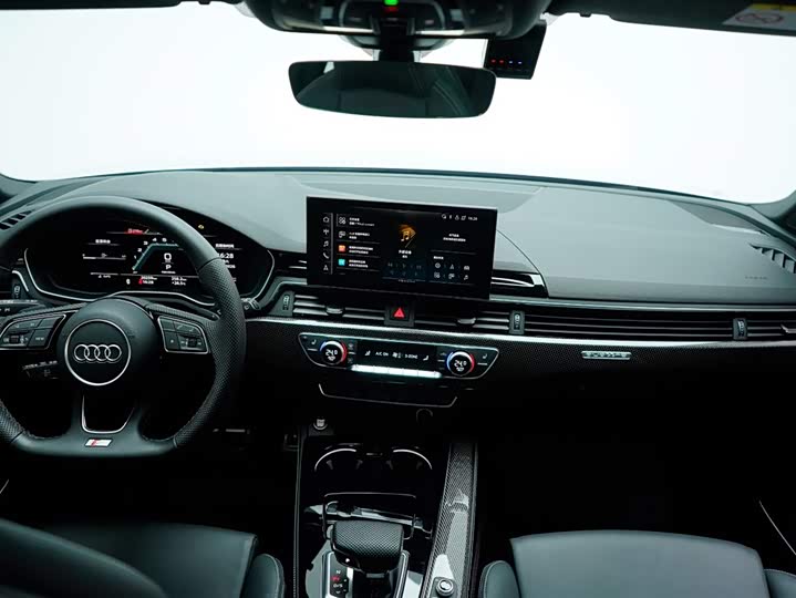 Фото 3 - Audi S4