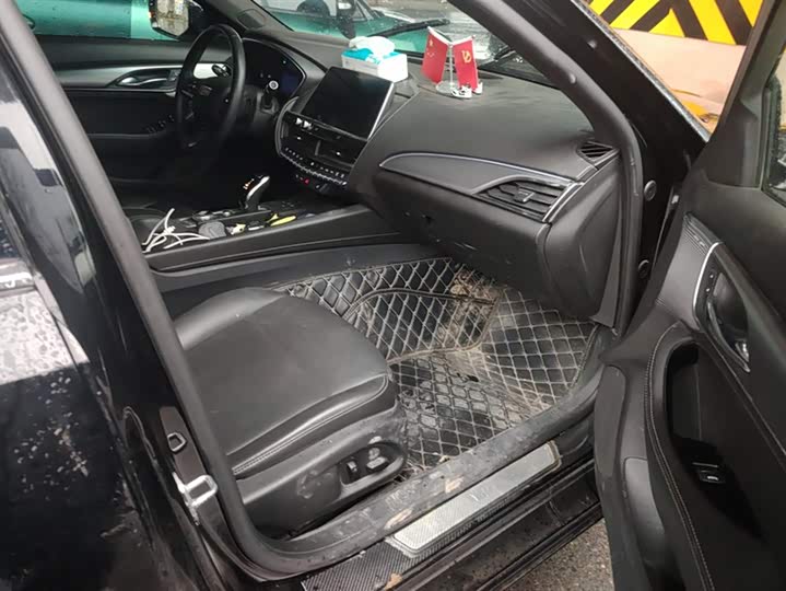 Photo 8 - Cadillac CT5