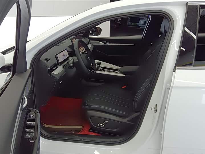 Фото 9 - Geely Preface