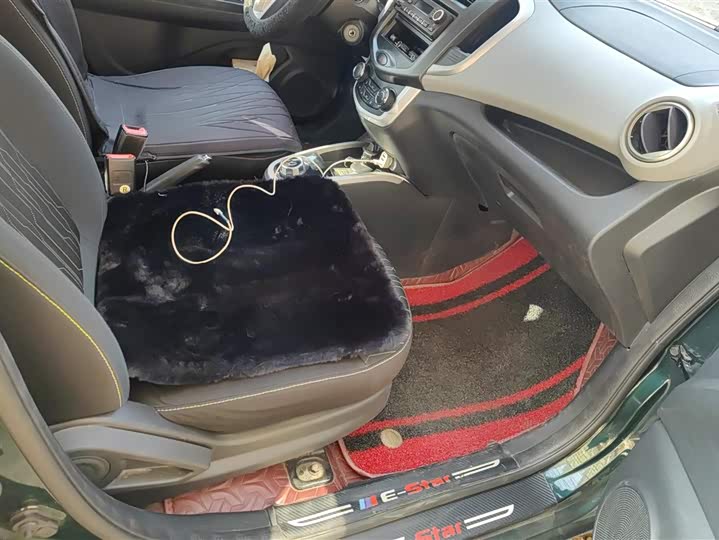 Фото 8 - Changan BenBen E-Star