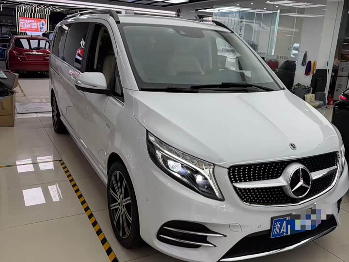 Фото 2 - Mercedes-Benz V-Class