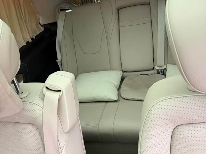 Фото 6 - Mercedes-Benz V-Class