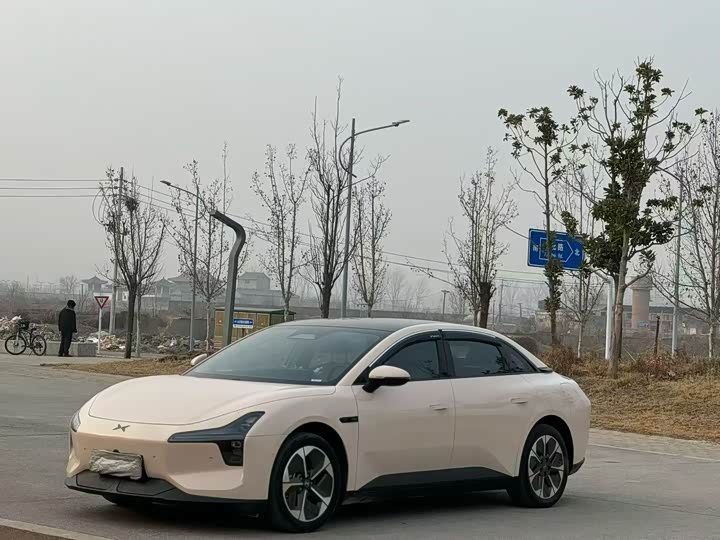 Фото 1 - XPeng Mona M03