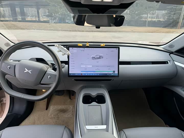 Фото 6 - XPeng Mona M03