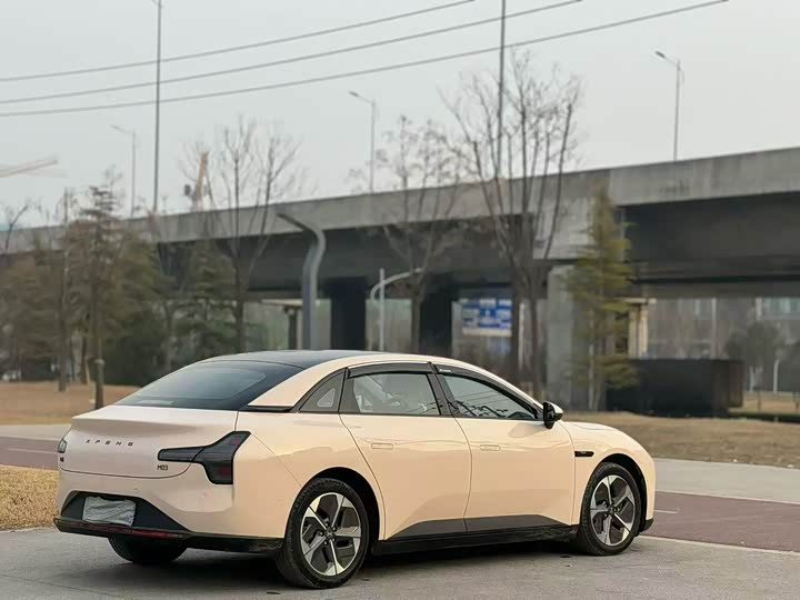 Фото 7 - XPeng Mona M03