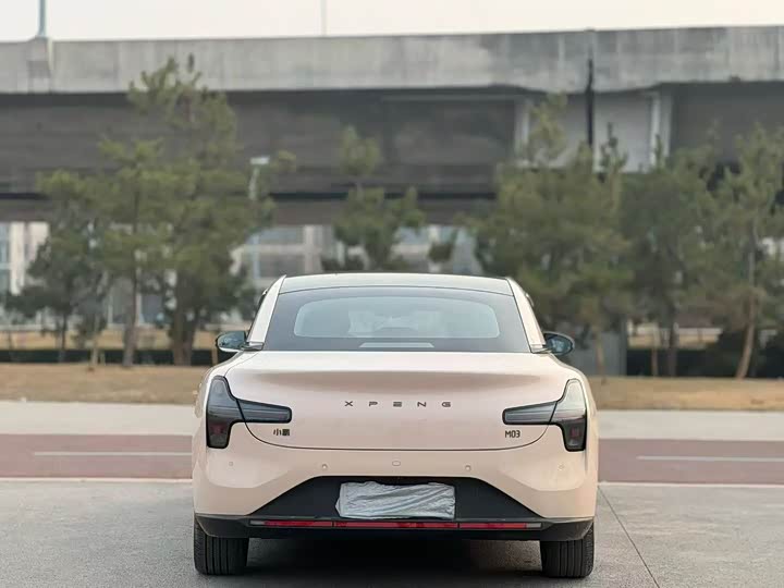 Фото 8 - XPeng Mona M03