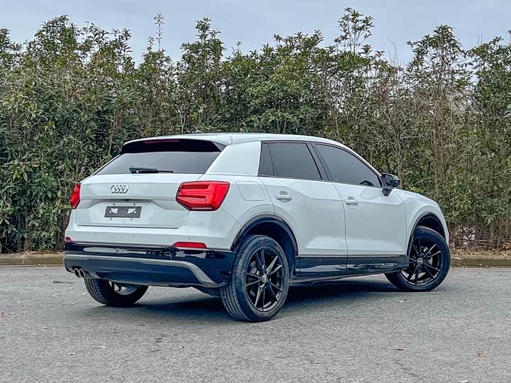 Фото 4 - Audi Q2L