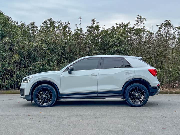 Фото 6 - Audi Q2L