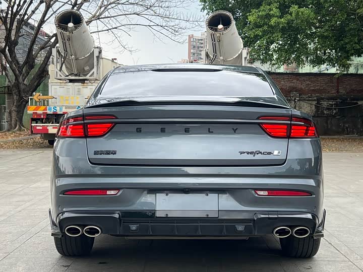 Фото 8 - Geely Preface