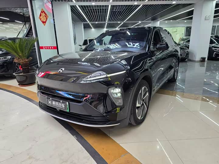 Фото 1 - Nio ES8