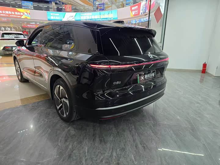 Фото 4 - Nio ES8