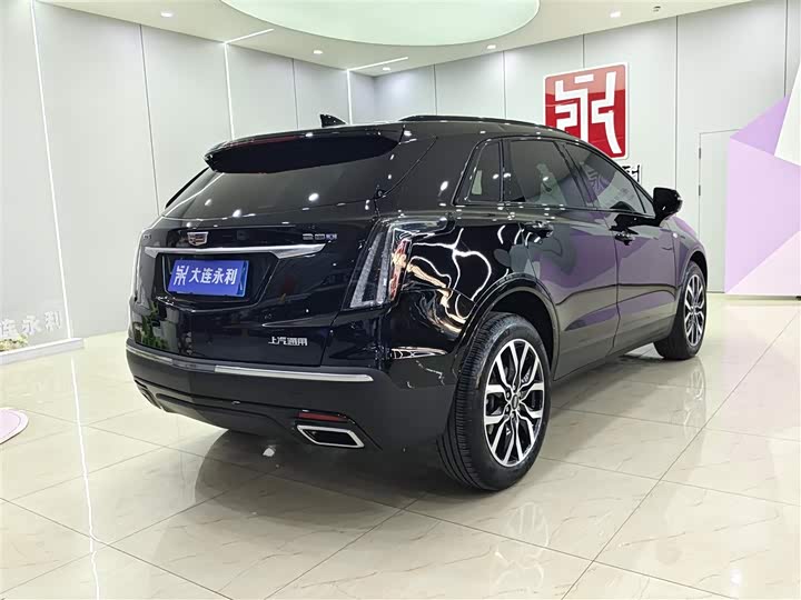 Фото 4 - Cadillac XT5