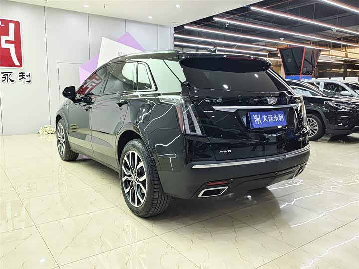 Фото 6 - Cadillac XT5