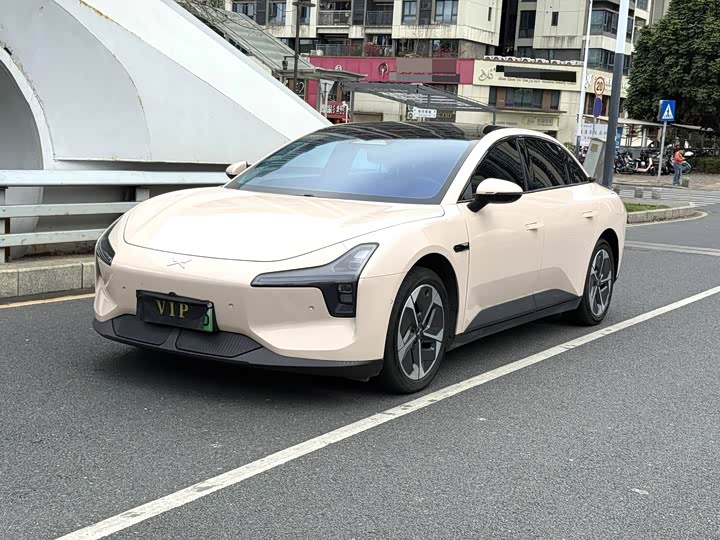 Фото 2 - XPeng Mona M03