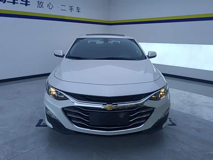 Фото 2 - Chevrolet Malibu XL