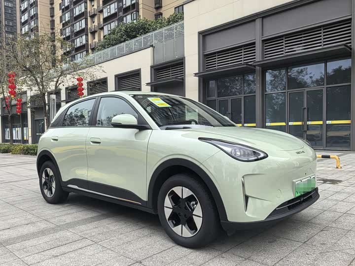 Фото 2 - Geely Galaxy Geome