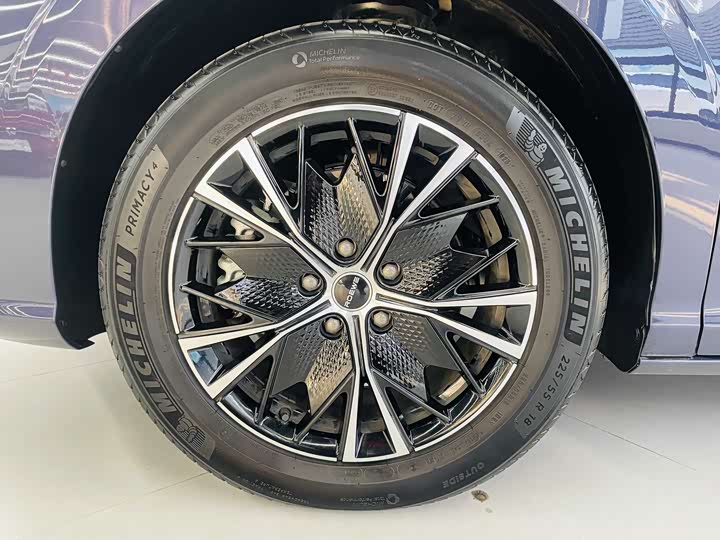 Photo 3 - Roewe iMax 8