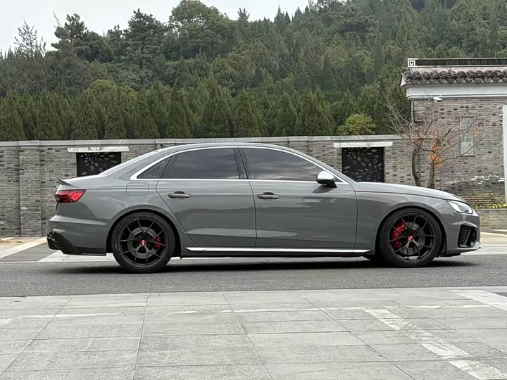 Фото 3 - Audi S4