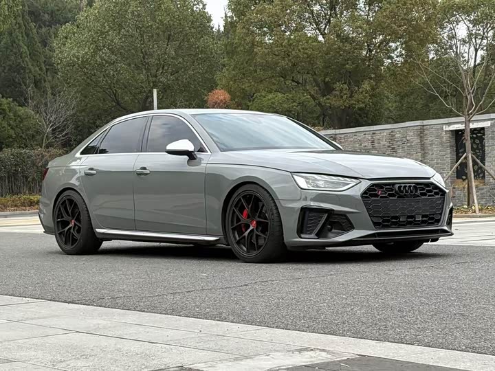 Фото 8 - Audi S4