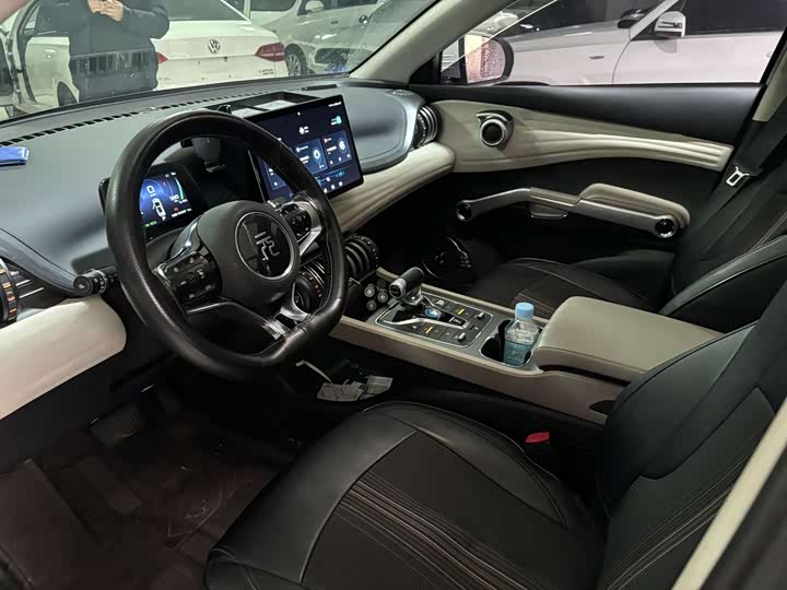 Фото 4 - BYD Yuan Plus