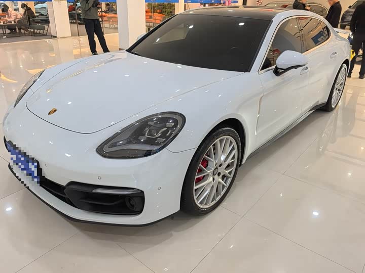 Фото 1 - Porsche Panamera