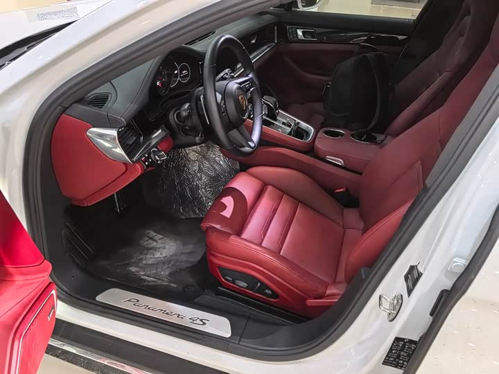 Фото 5 - Porsche Panamera