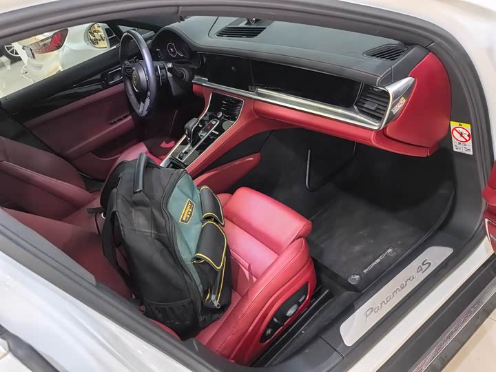 Фото 6 - Porsche Panamera