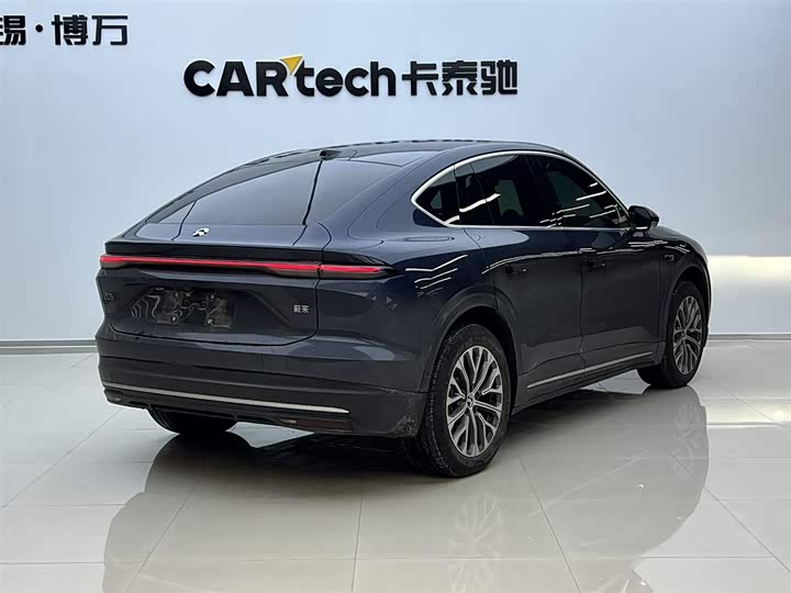 Фото 2 - Nio EC6